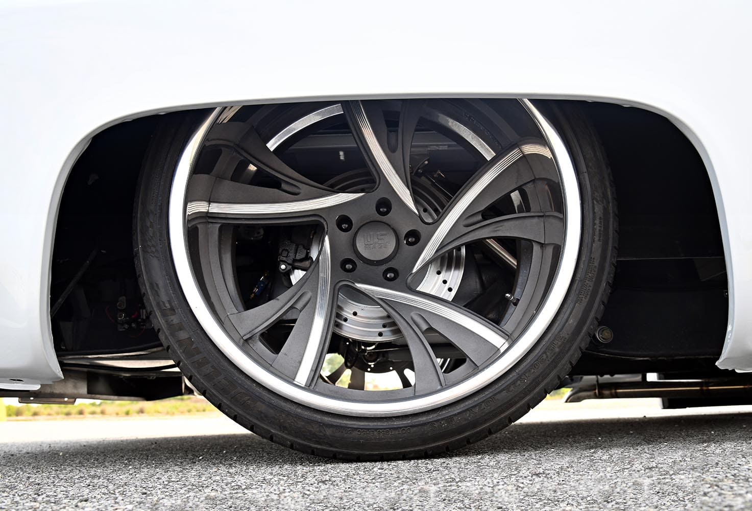11 1986 Chevy C10 US Mags concave billet wheels Wilwood disc brakes tucked fitment