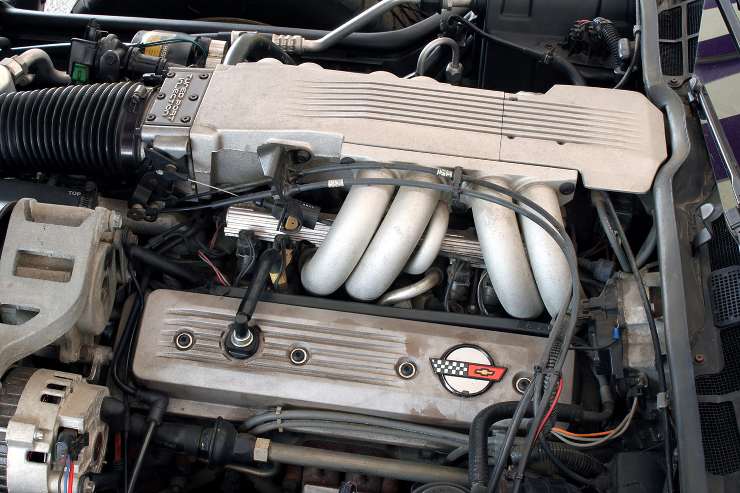 14 1985 corvette tuned port injection engine L98 intake runners