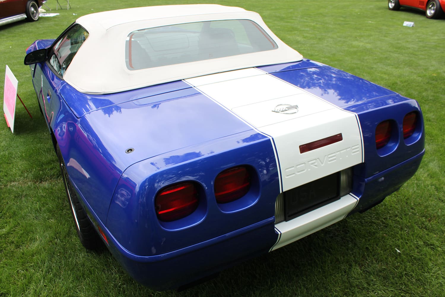 17 1996 corvette grand sport convertible rear stripe white top