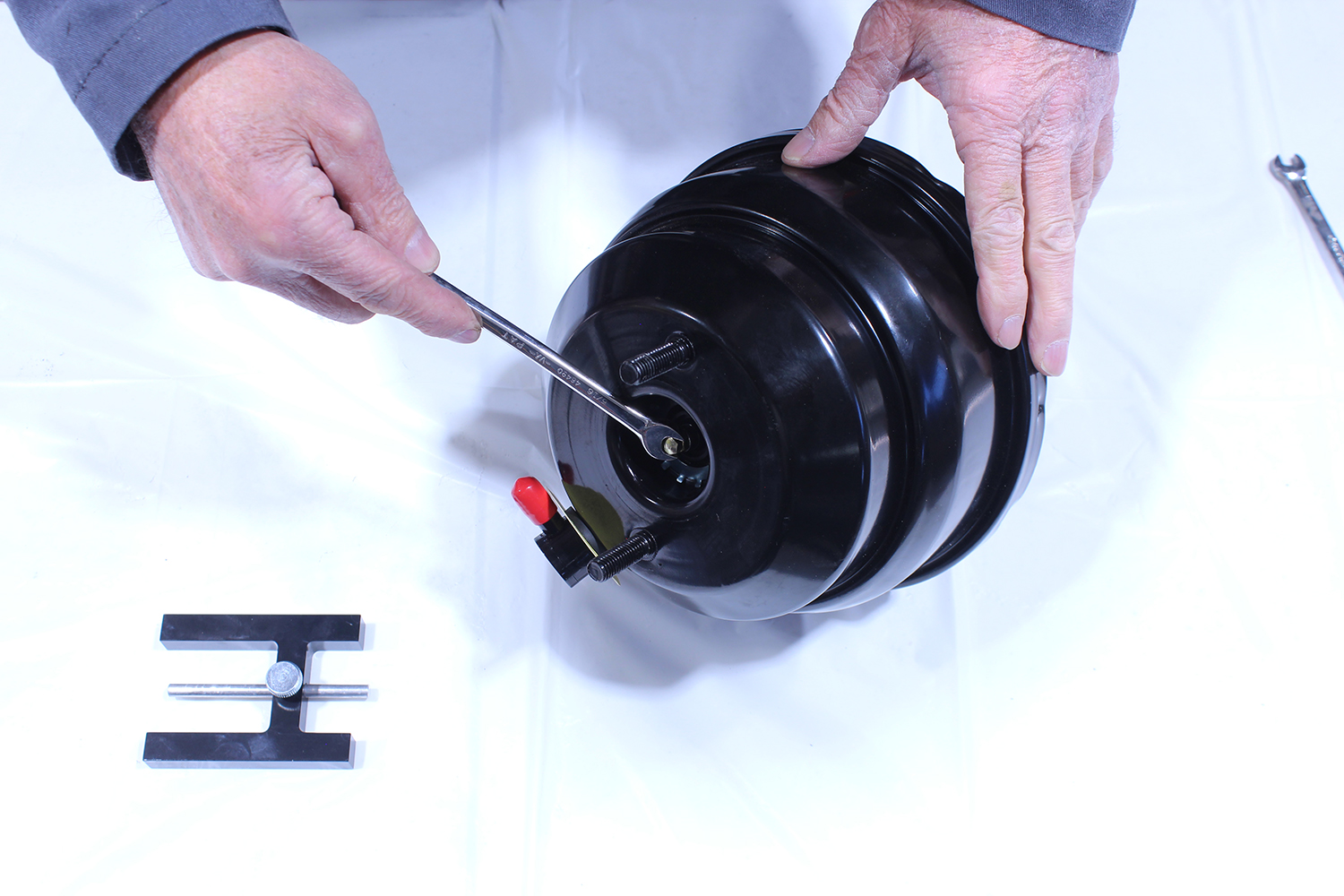 23 1965 mustang master cylinder adjustment