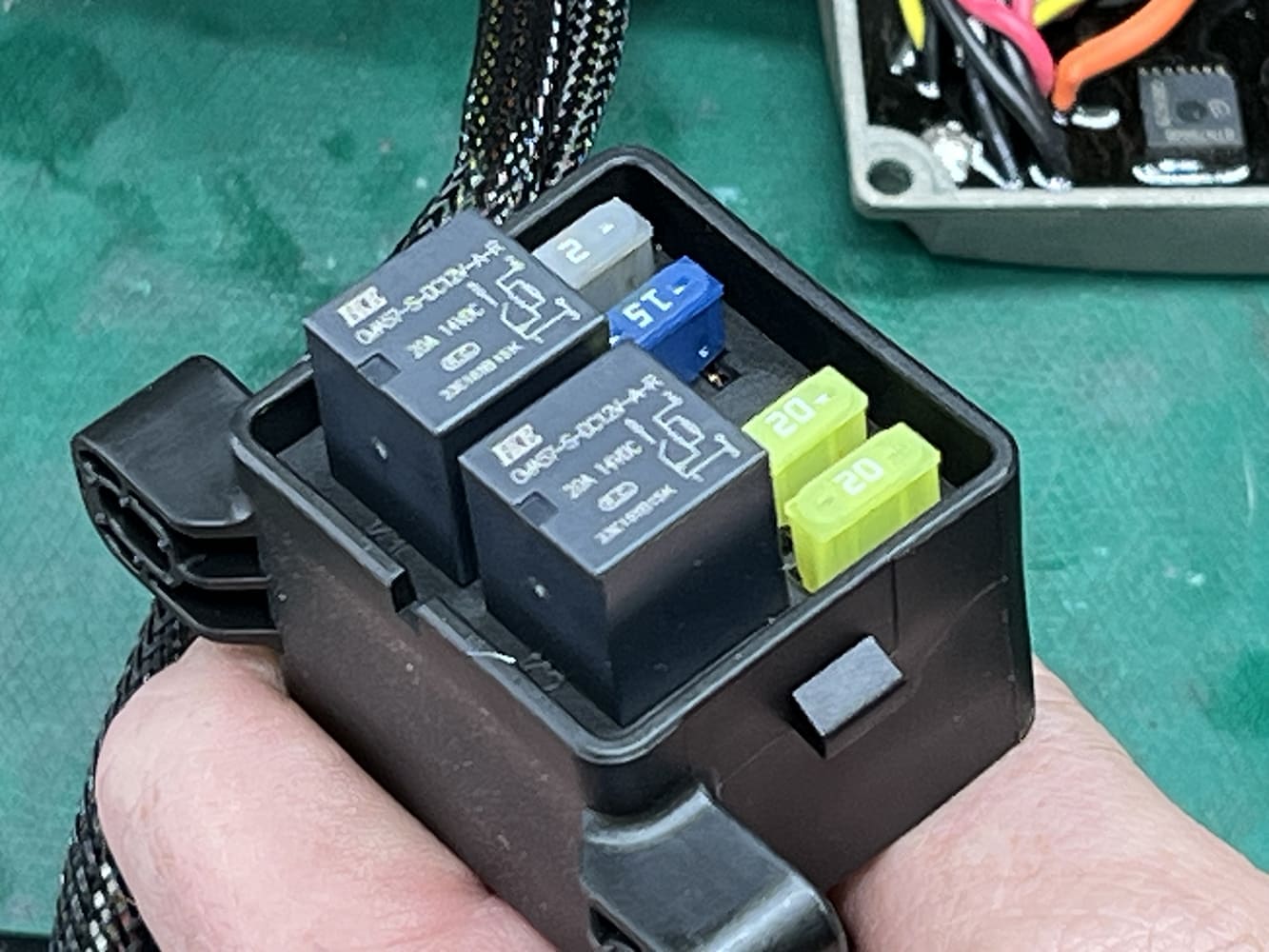 27 fitech efi fuse relay box wiring harness closeup