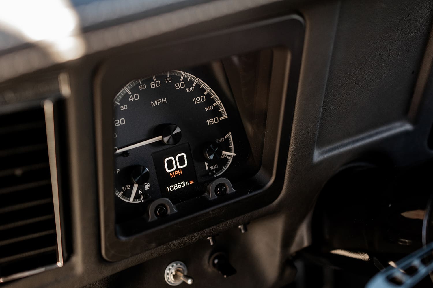 1969 Chevrolet Camaro Z28 Dakota Digital gauges 160 mph speedometer digital display custom dash