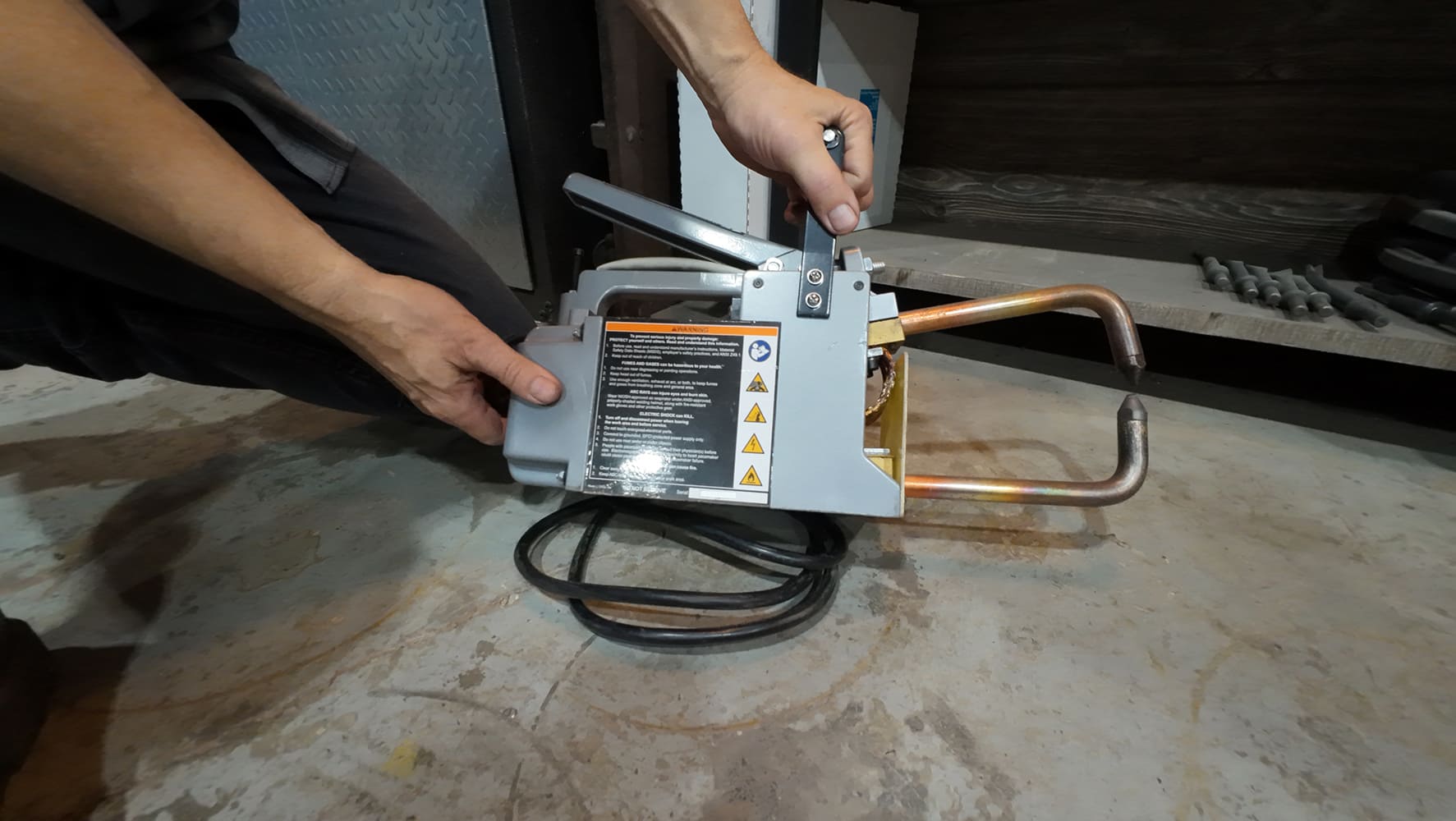 23 dentside ford long bed spot welder tool setup copper electrode arms