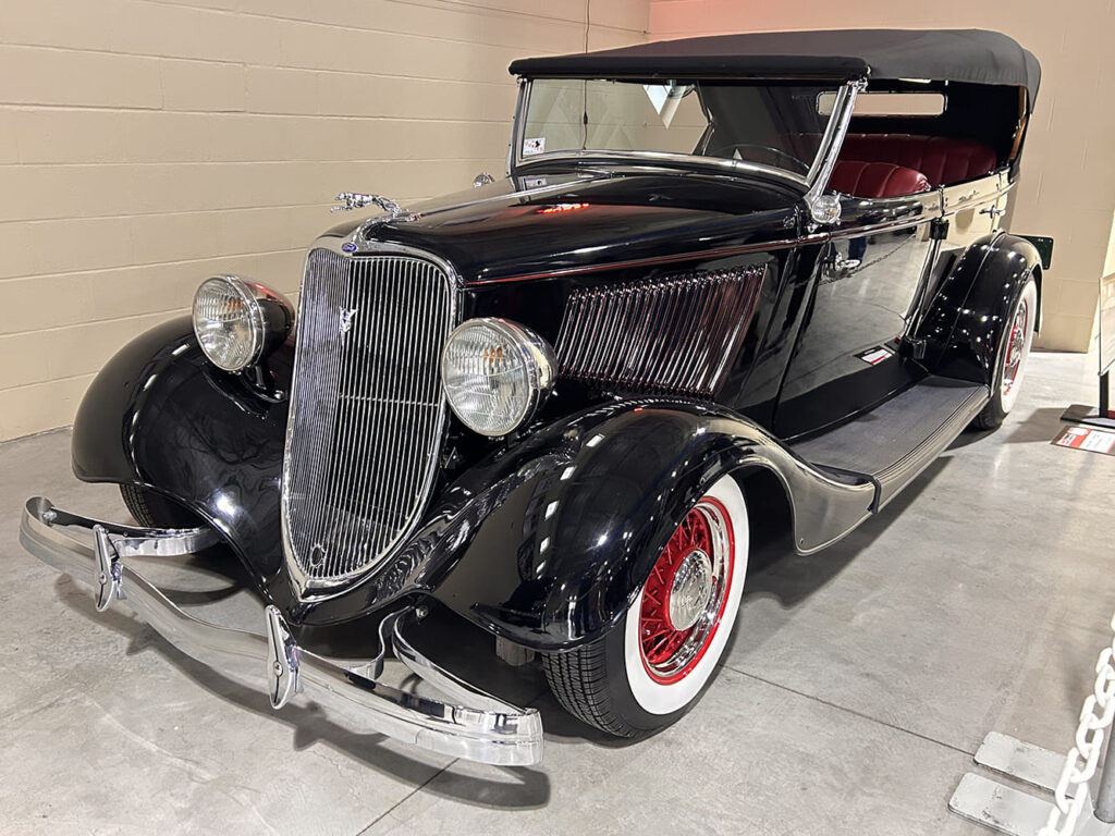 1933-ford-phaeton-street-rod