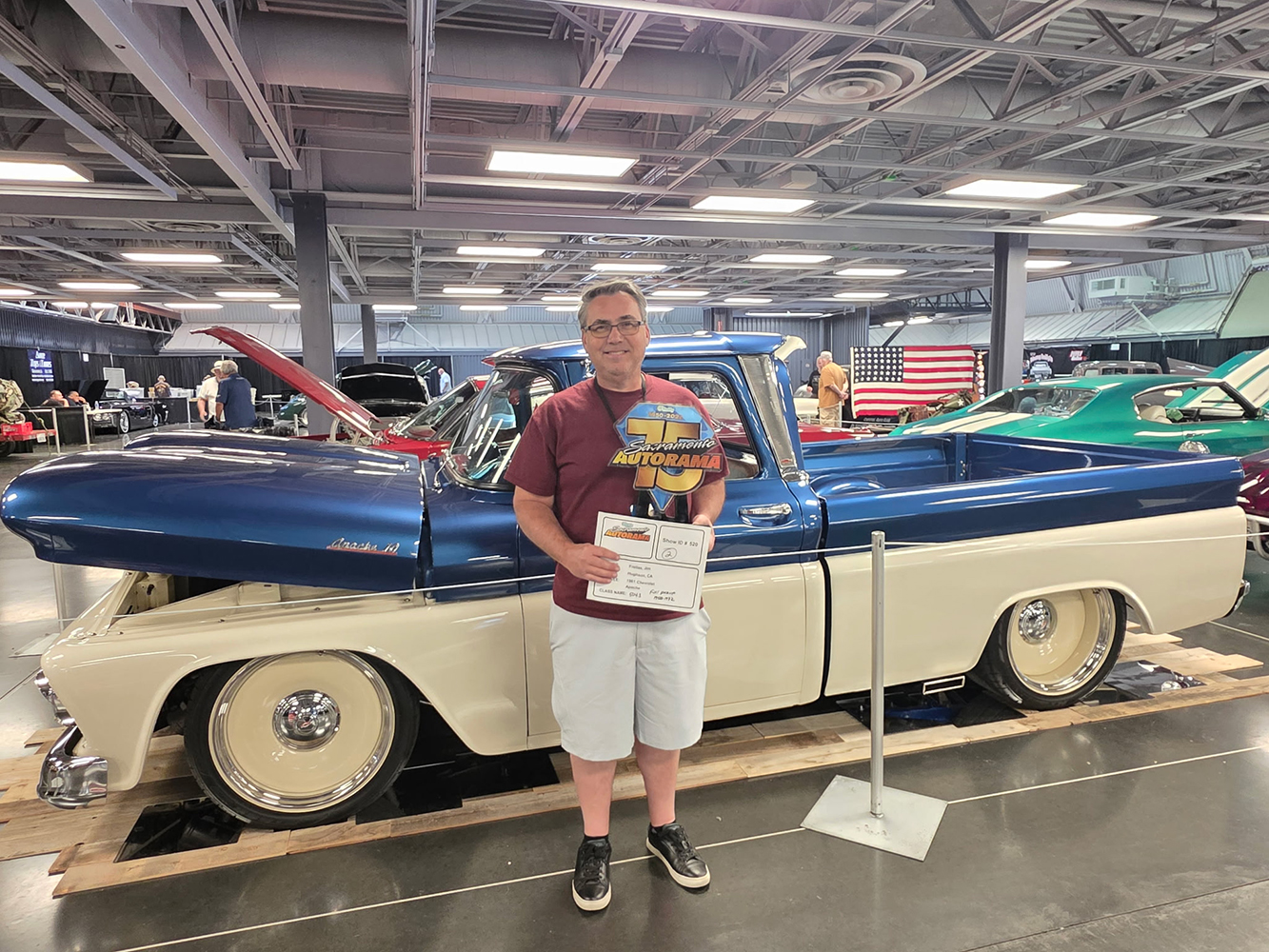 blue white 61 apache winning award