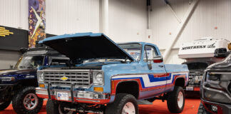 classic squarebody pickup 4wd at sema show