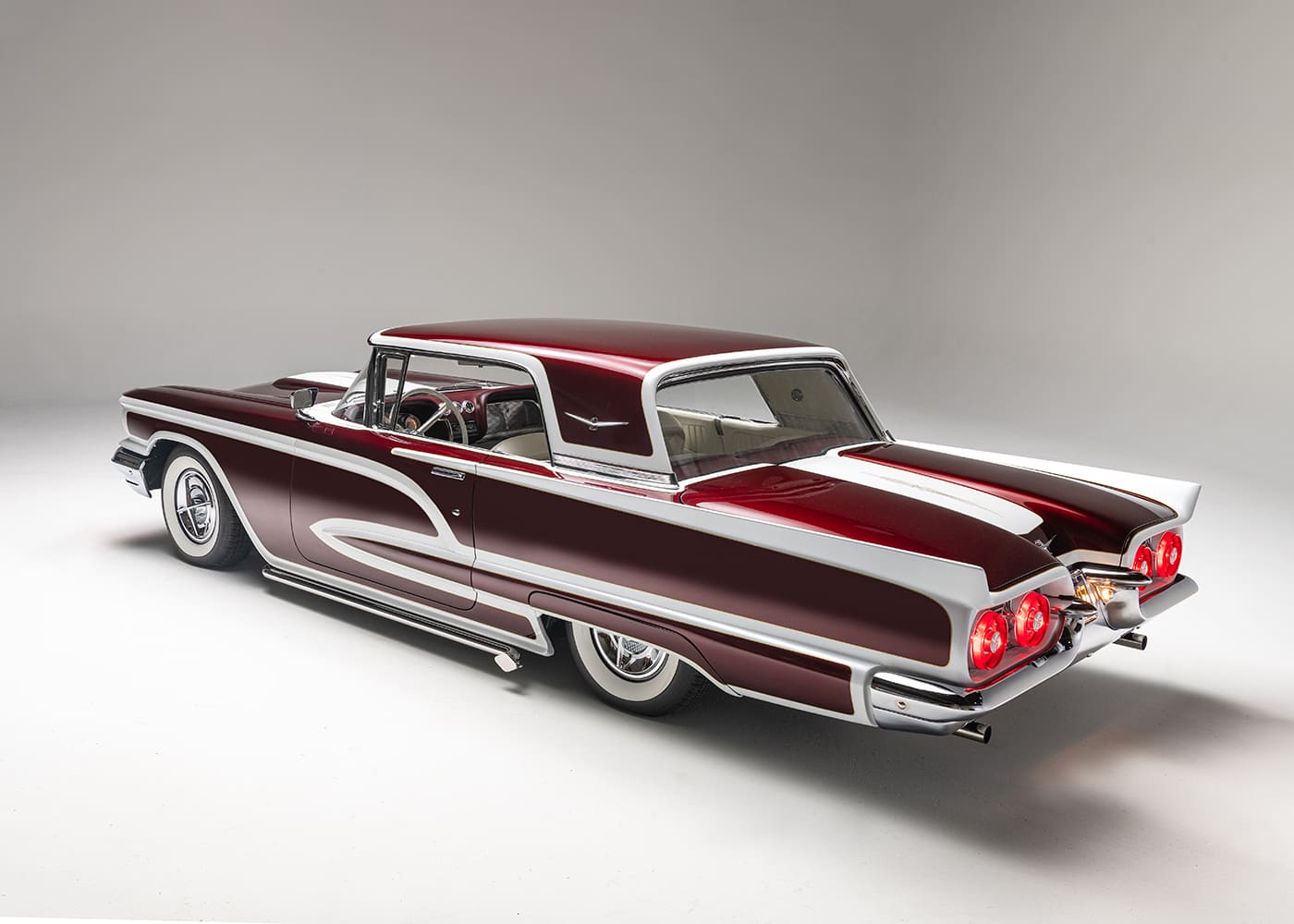 1960 ford thunderbird rear end detail chrome bumper dual exhaust