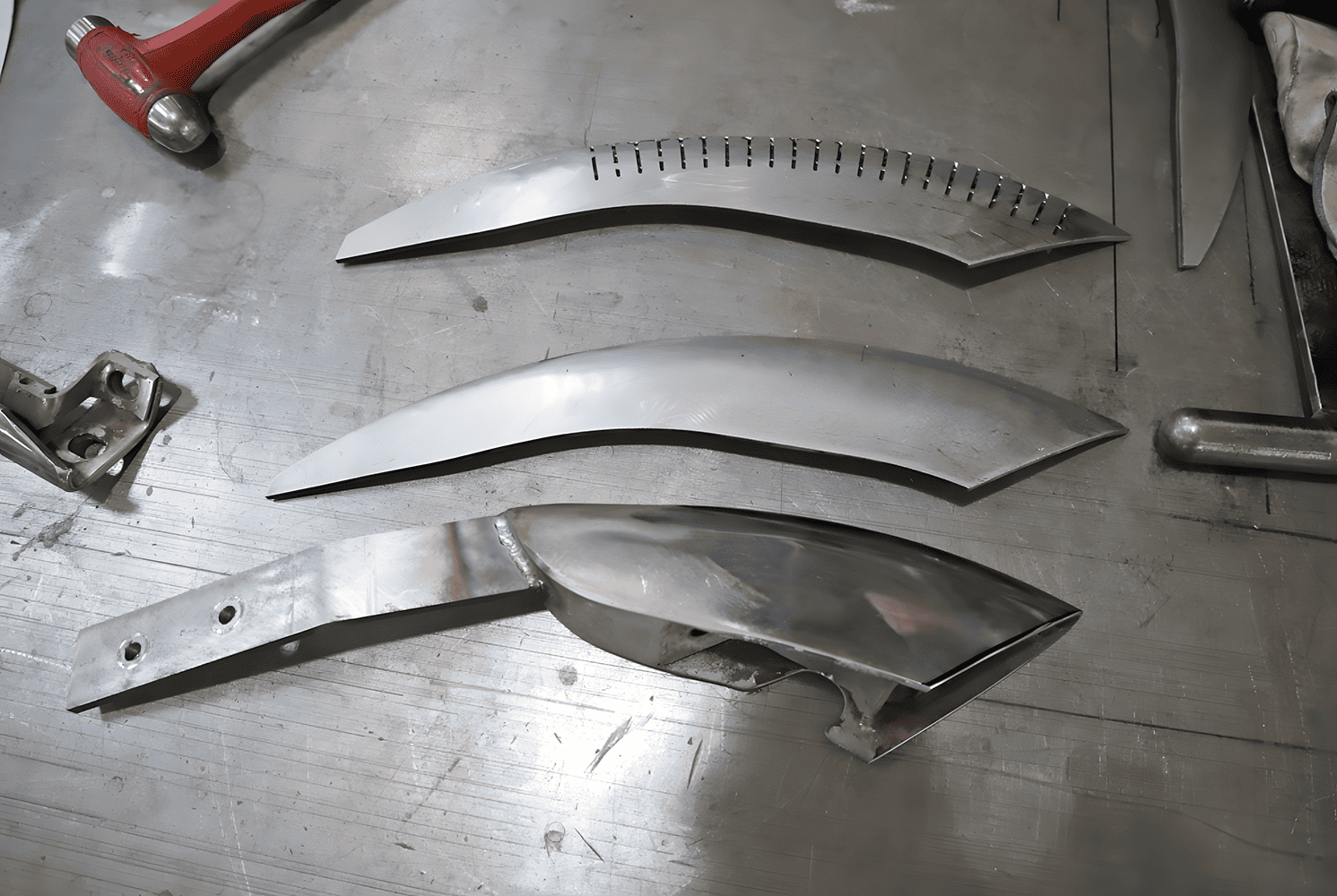 65 Corvette comparison louvered insert vs smooth panel design