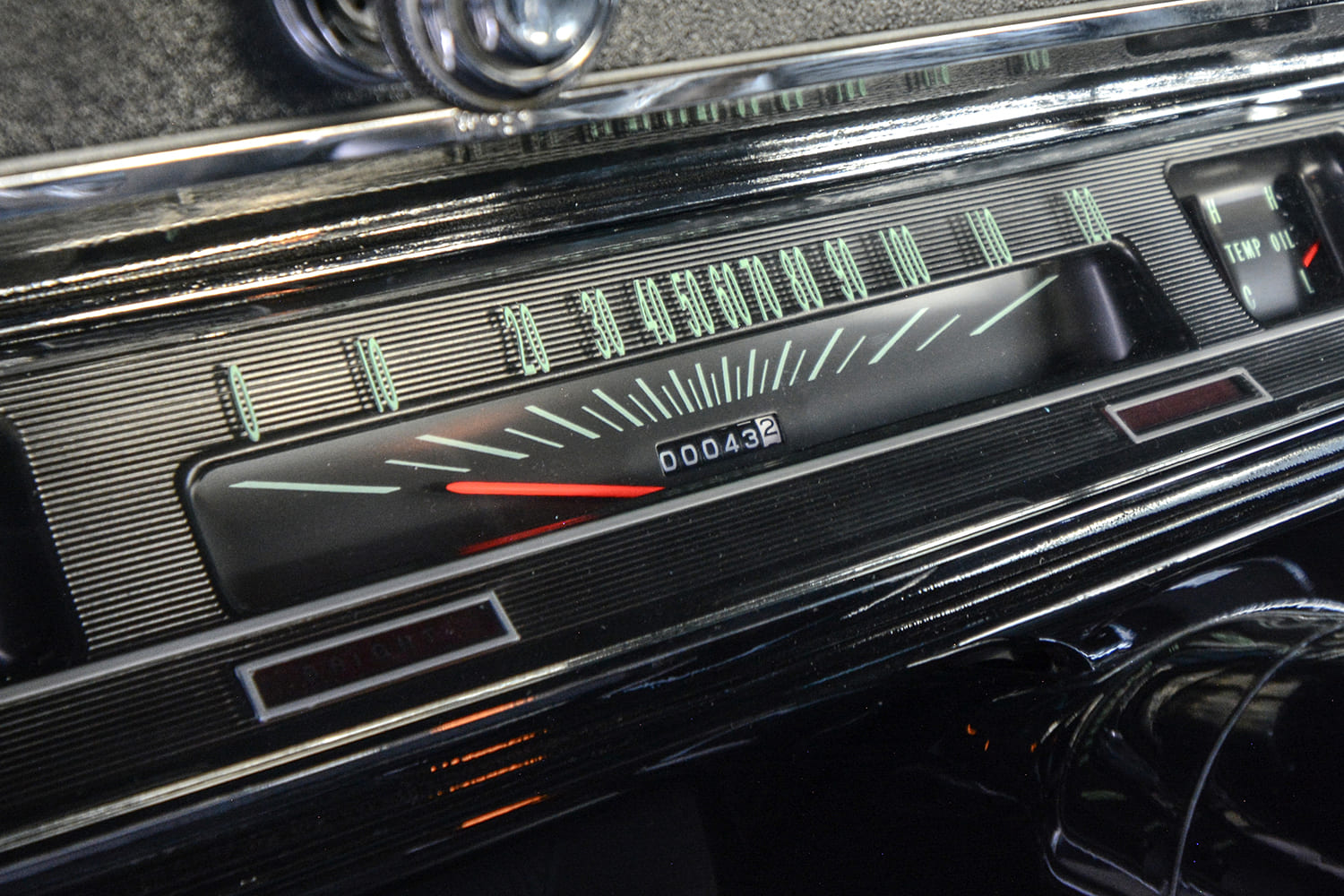 008 1967 Chevrolet Chevelle SS 396 gauge cluster sweeping speedometer factory instrumentation