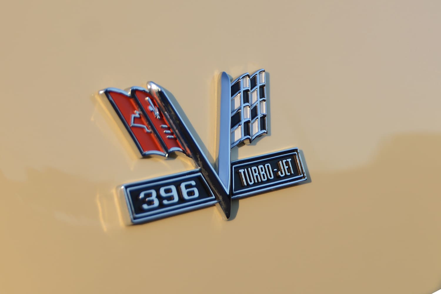 013 1967 Chevrolet Chevelle SS 396 Turbo Jet fender badge big block V8 designation