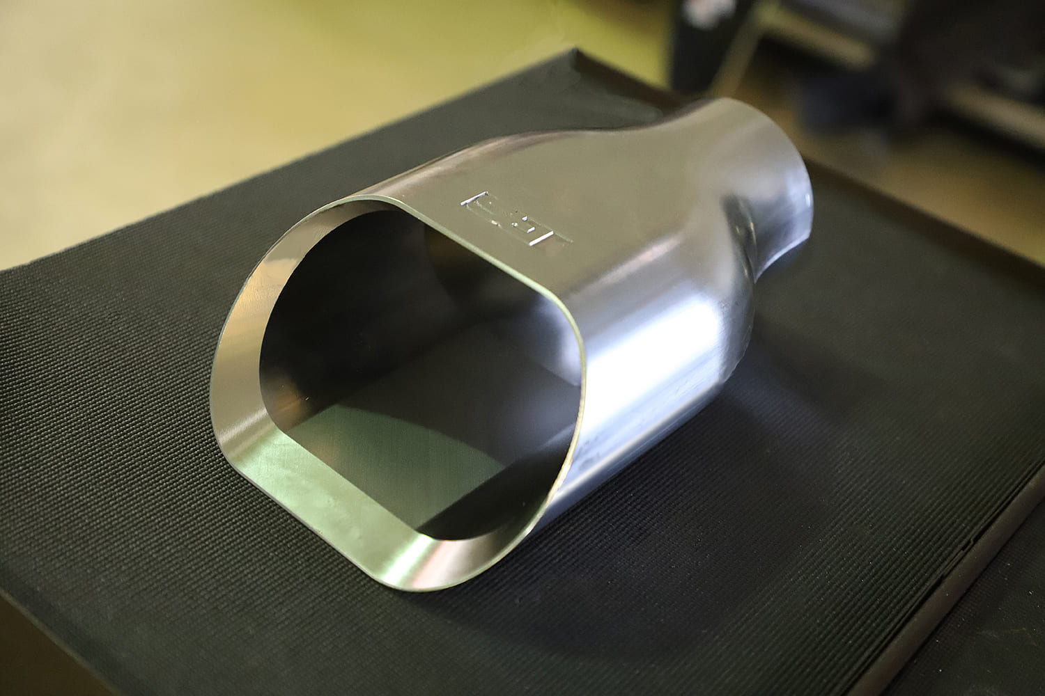 1970 chevrolet chevelle polished stainless steel exhaust tips