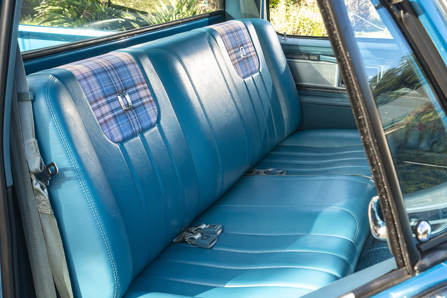 78 c10 custom dually bench seat blue upholstery plaid inserts interior detail