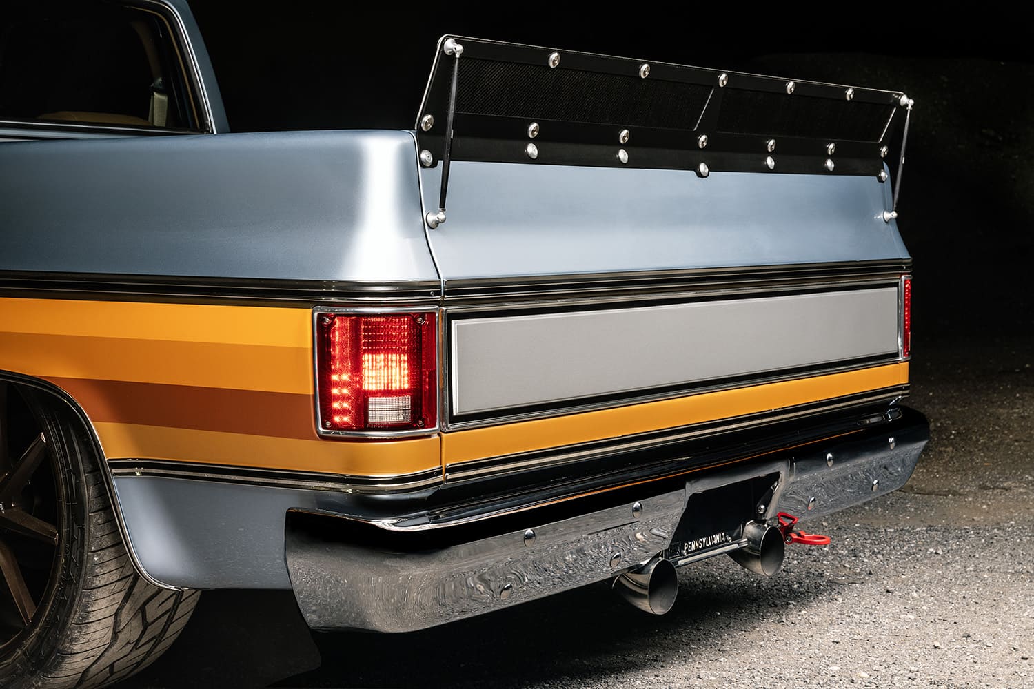14 1982 Chevrolet C10 rear tailgate spoiler custom taillights dual exhaust pro touring detail