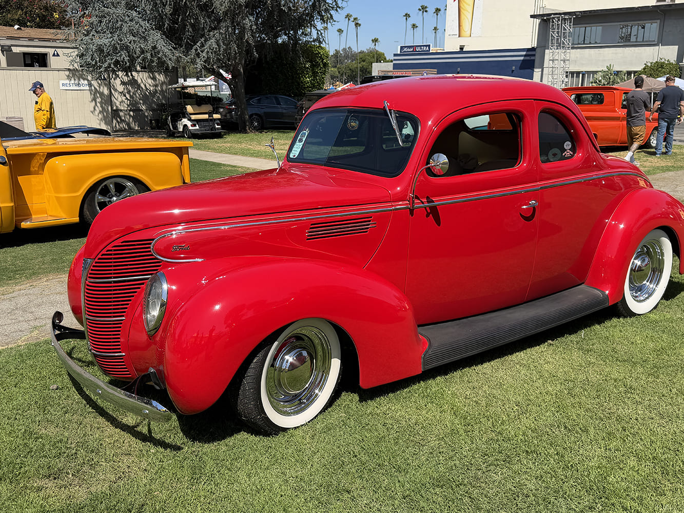 red 1938 ford deluxe 2026 la roadsters show swap