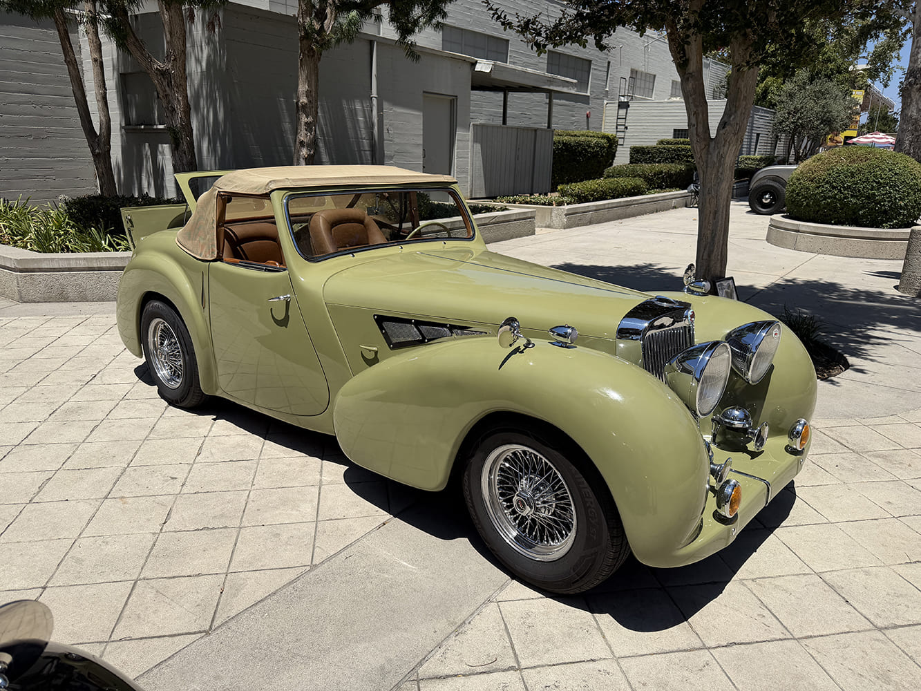 2026 LA roadsters show swap triumph roadster custom