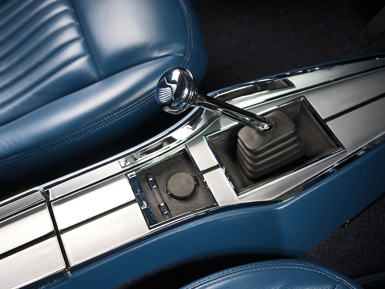 1971 Plymouth Duster custom center console shifter detail manual transmission pro touring interior