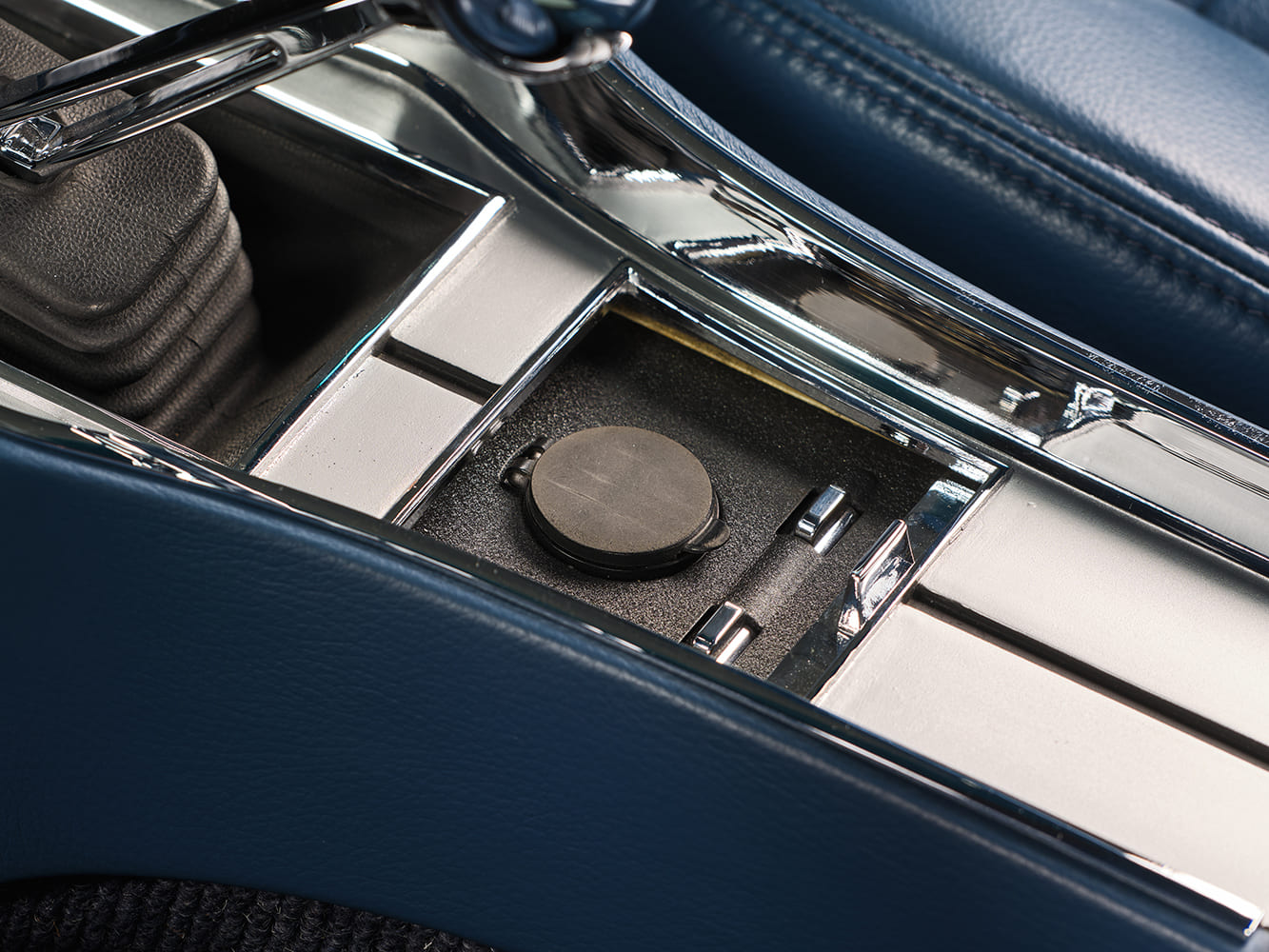 1971 Plymouth Duster custom console detail close up controls modernized interior muscle car